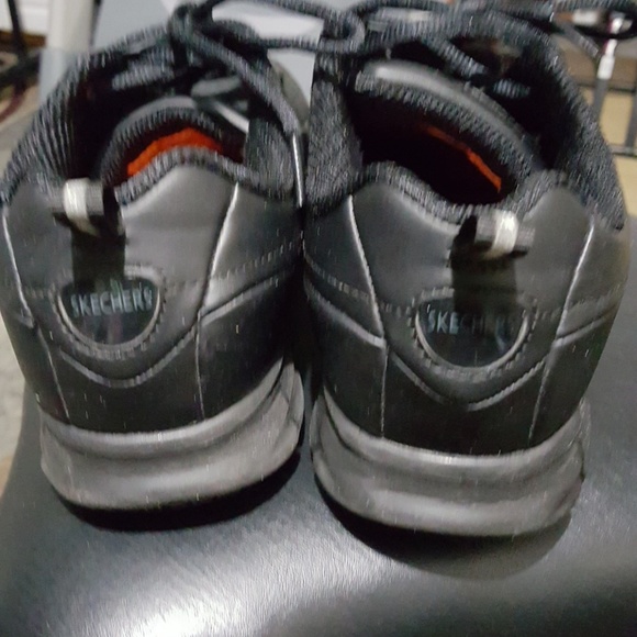 Sketchers leather slip resistant work shoe - Picture 4 of 7